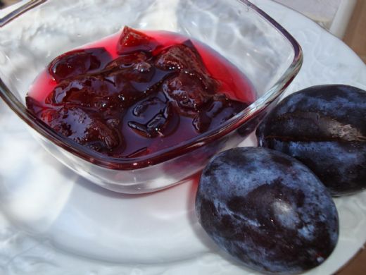 Siyah Erik Marmelatı Tarifi ve Malzemeleri